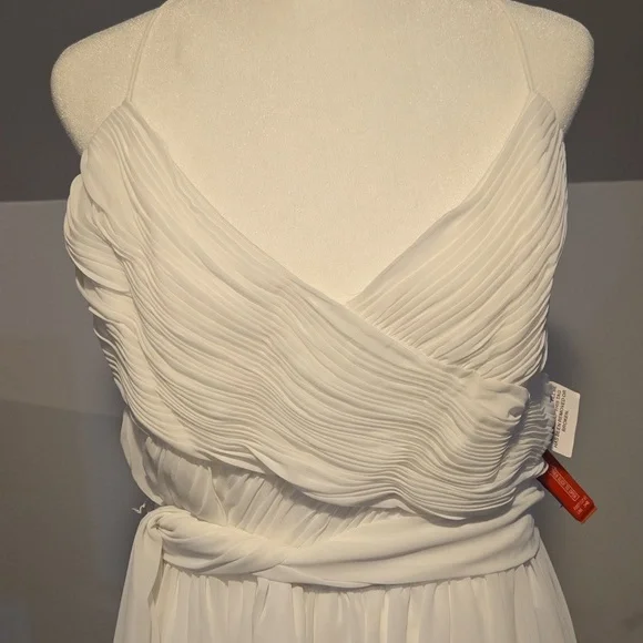 Mac Duggal NWT Flowy Faux Wrap Jumpsuit in White - Picture 4 of 7